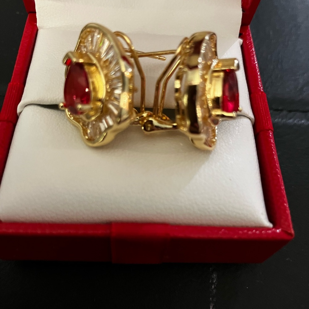 Stunning Gold Earrings with Red Gemstones Your Perfect Holiday Earrings - Picture 6 of 9